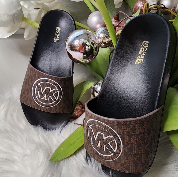 Michael Kors Women's Slides brand new - Picture 1 of 7